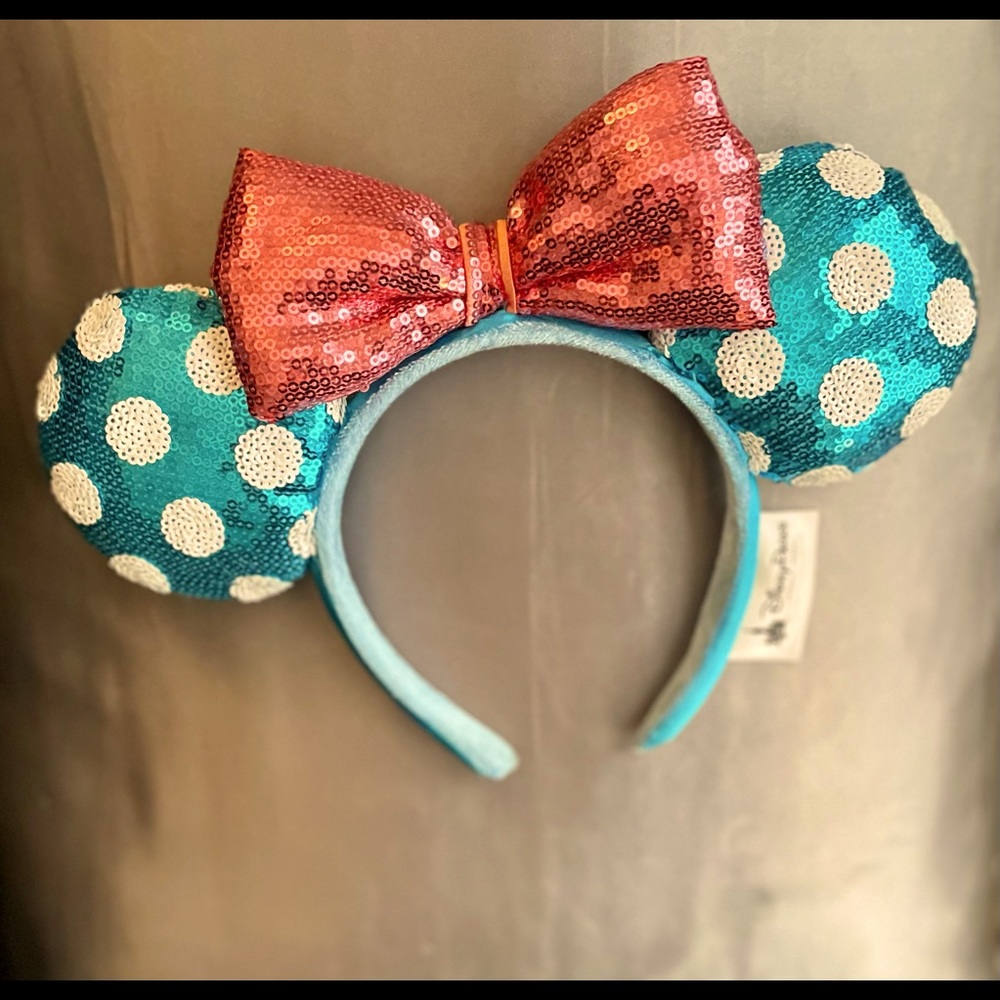✨Authentic Disneyland Product ✨ NWT Disney Disneyland Park Sequin Minnie Ears 🏰